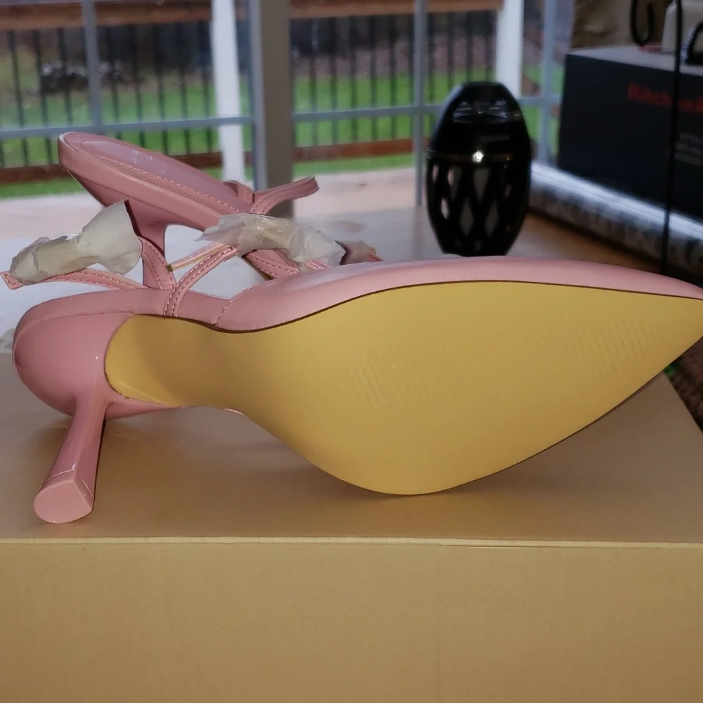 JustFab Brit Mary Jane Pump Size 7.5 in Cameo Pink - Picture 3 of 5